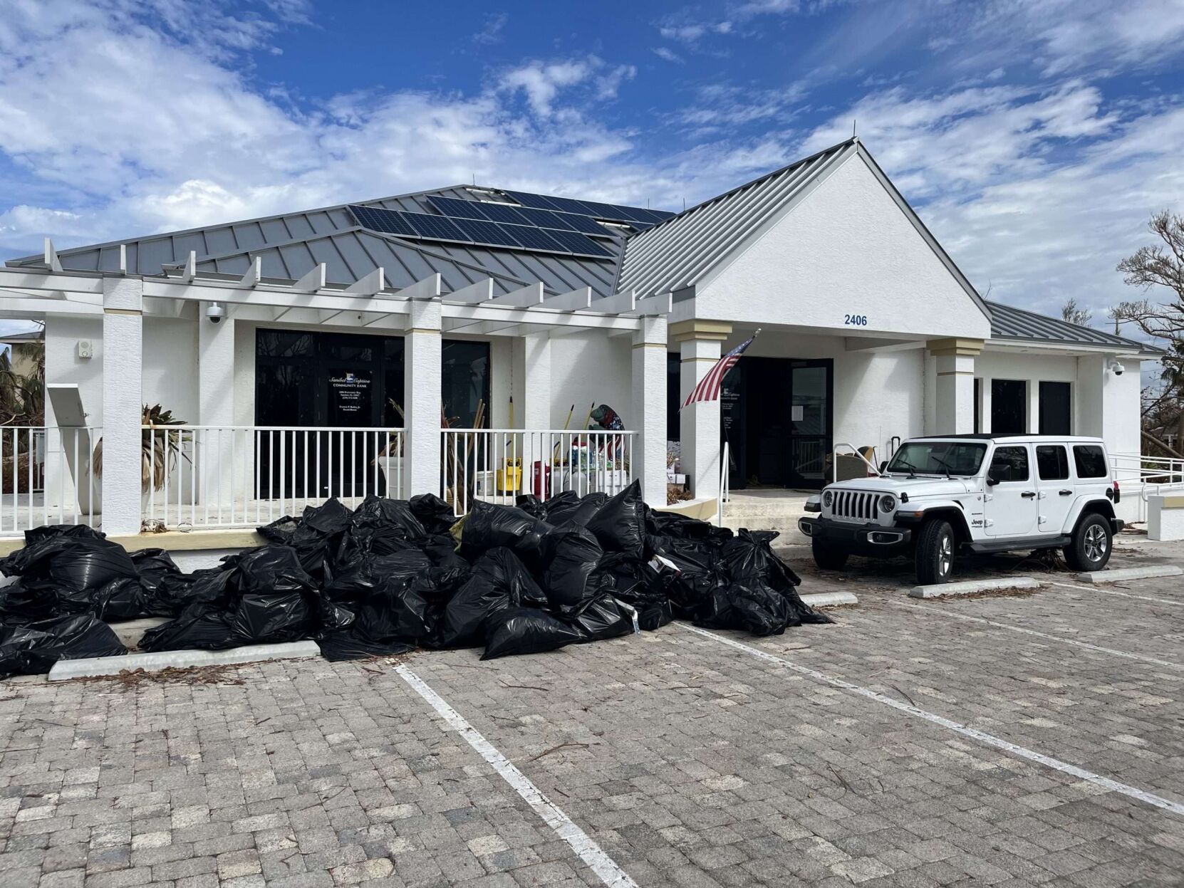 Sanibel Captiva Bank post Ian6646